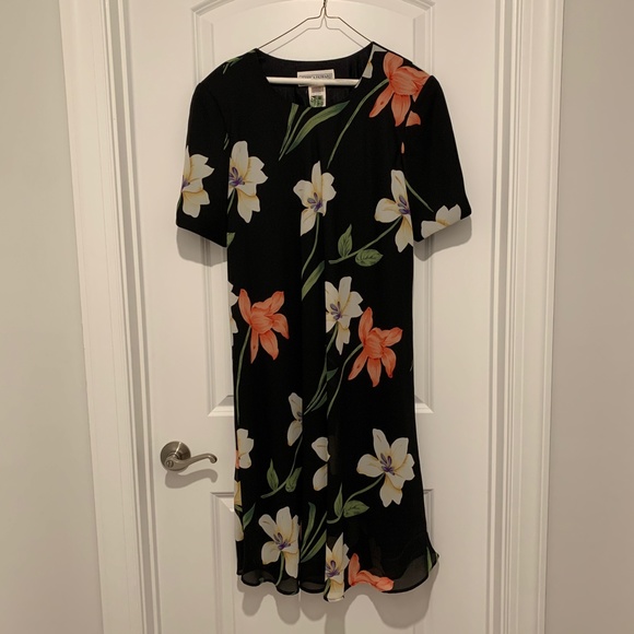 Jessica Howard Dresses & Skirts - Jessica Howard Black Dress with Flowers Size 22